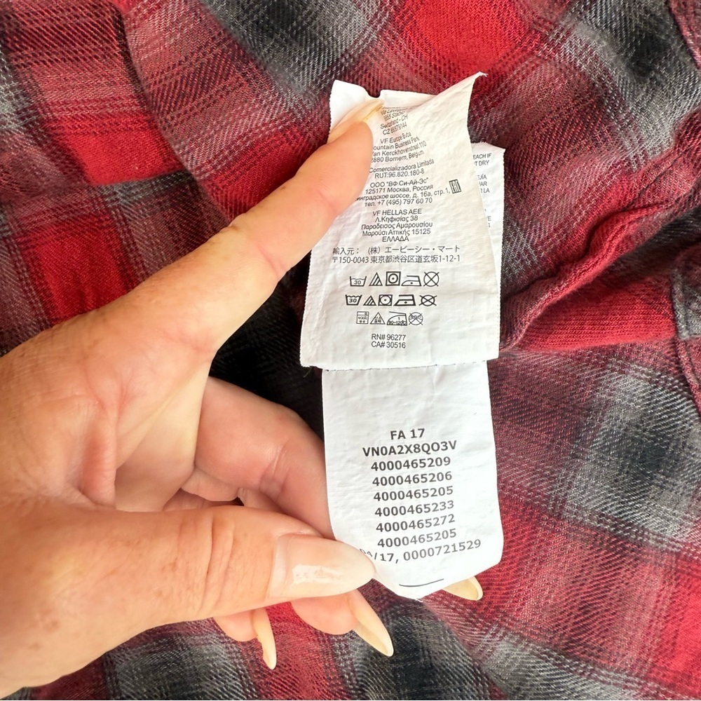 Vans Flannel Plaid Button-Up Shirt Red and Black Large - Picture 8 of 9